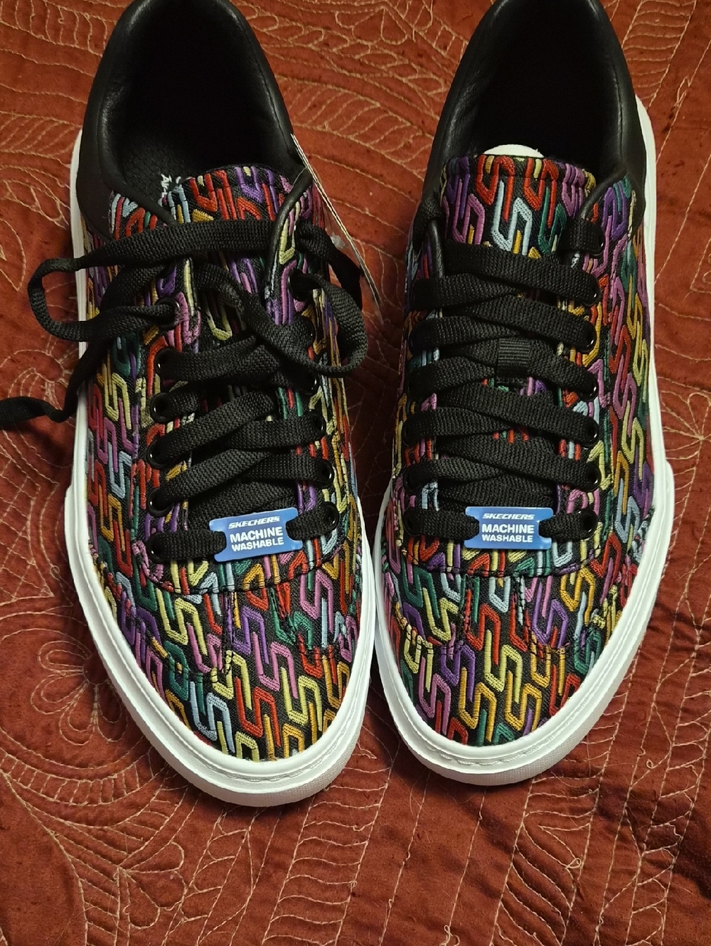 Skechers Black Trim Rainbow Chain-Link Pattern Sneakers Womens Size 11m